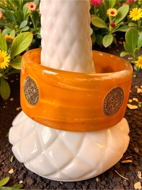 Vintage caramel swirl lucite statement bracelet, latin metal coins Chic Elegant